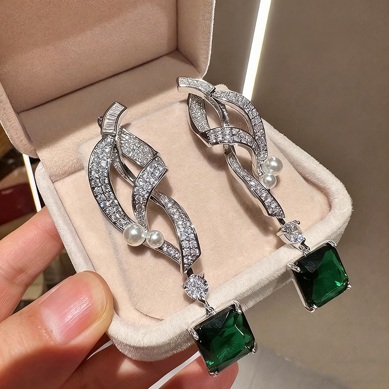 Women'S Fashion Magazine - Pendientes Retro de Lujo con Diamantes